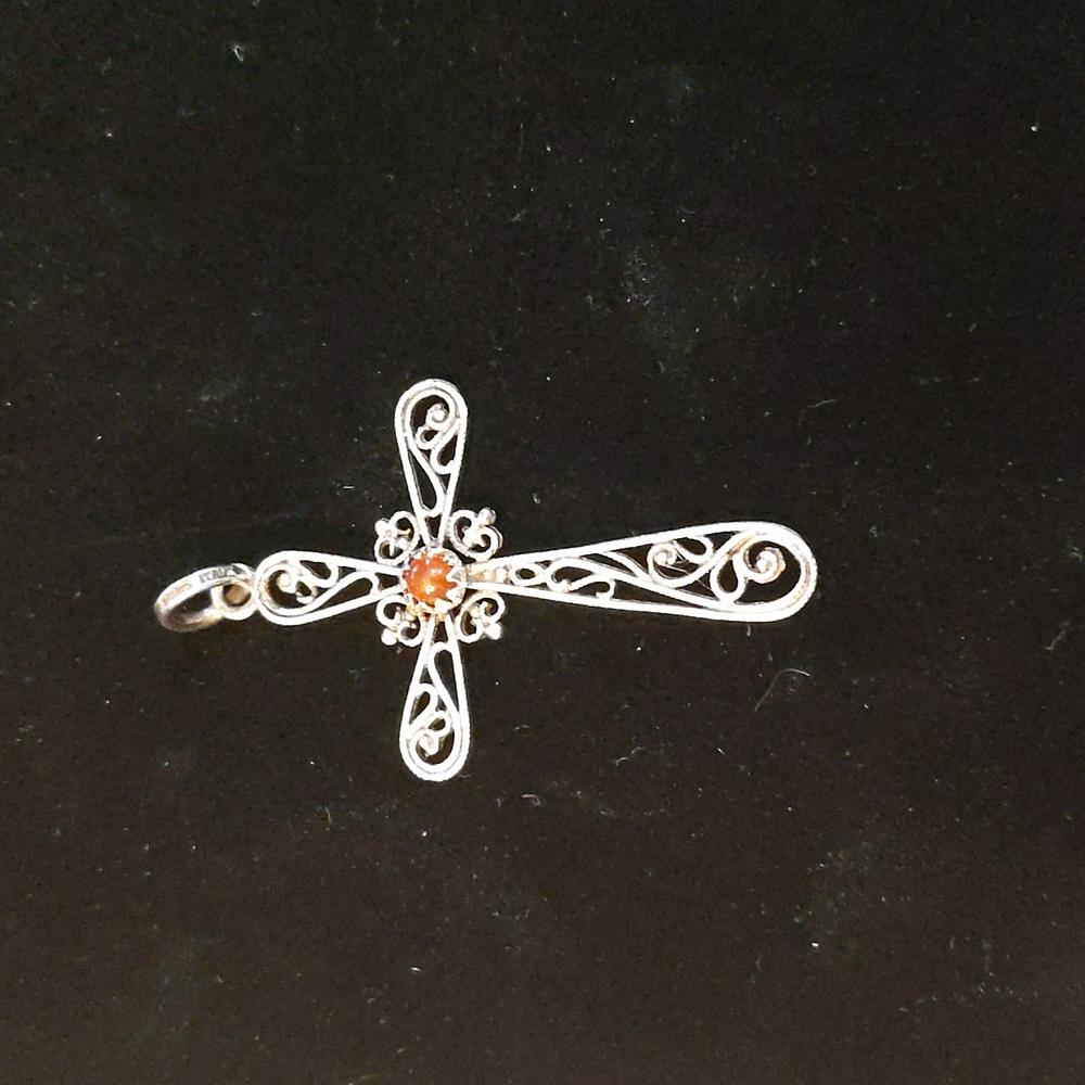 🌮Sterling silver filigree cross with semi-precious Stone